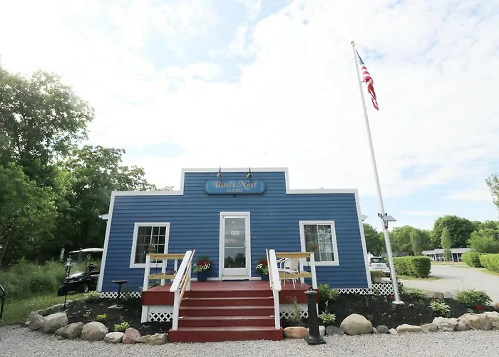 Bird'S Nest Resort Put-in-Bay