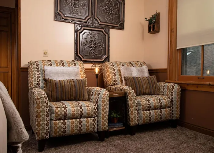 Riverboat Suites Galena