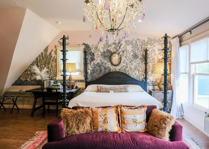 The Menagerie Bed & Breakfast Fredericksburg