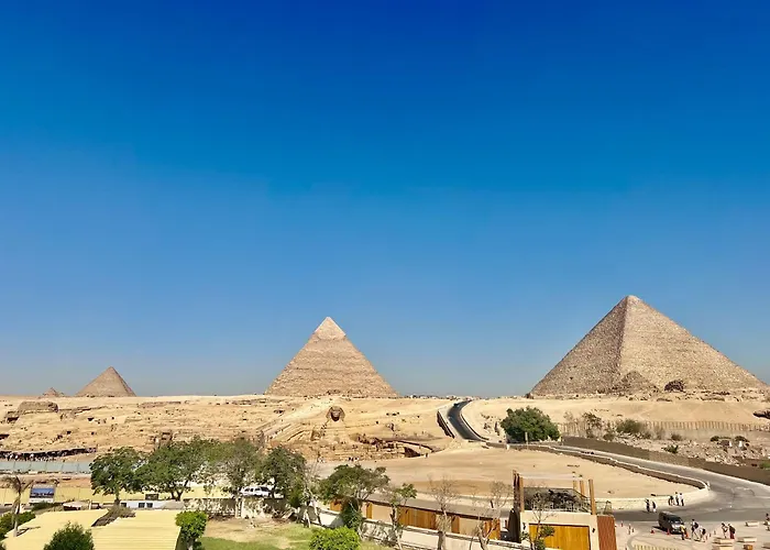 Pyramids View Inn Bed & Breakfast Kafrat al Jabal