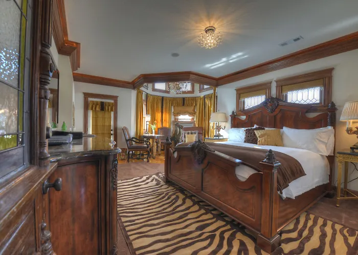 The Victoria Bed & Breakfast Bentonville