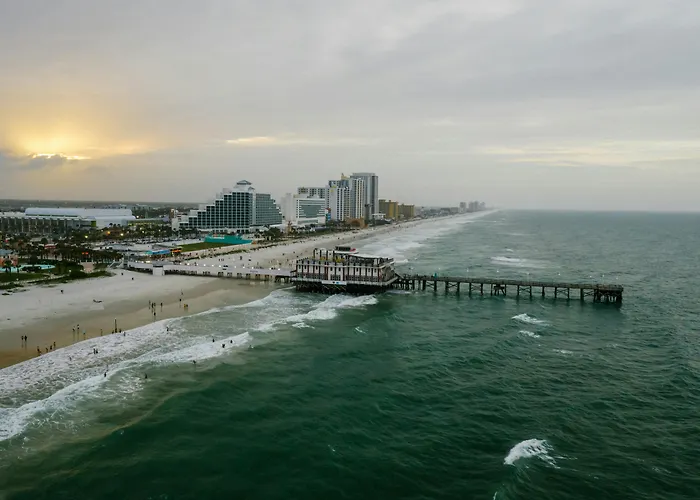 Vacation Apartment Rentals in Daytona Beach
